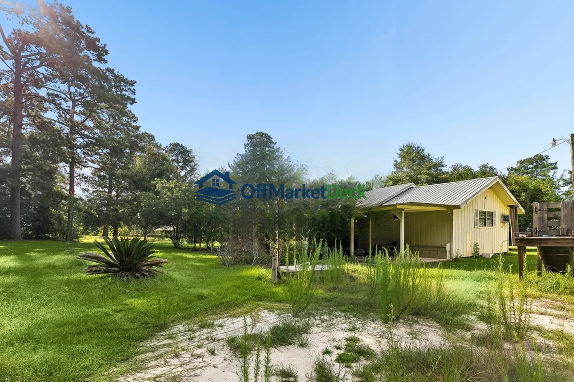 Off-market house in Bogalusa, Louisiana — 3 beds, 2 baths, $125,000 — photo 2 of 8
