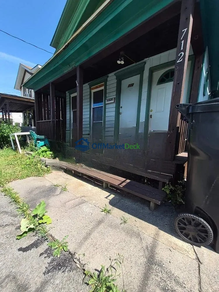Off-market house in Syracuse, New York — 3 beds, 1 bath, $72,200 — photo 4 of 8