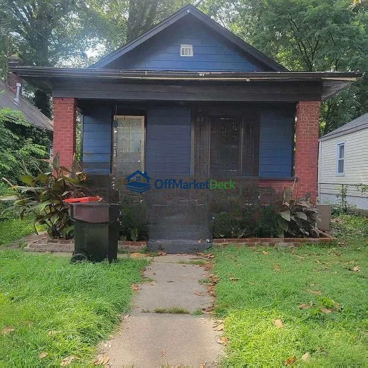 Off-market house in Louisville, Kentucky — 2 beds, 1 bath, $48,862