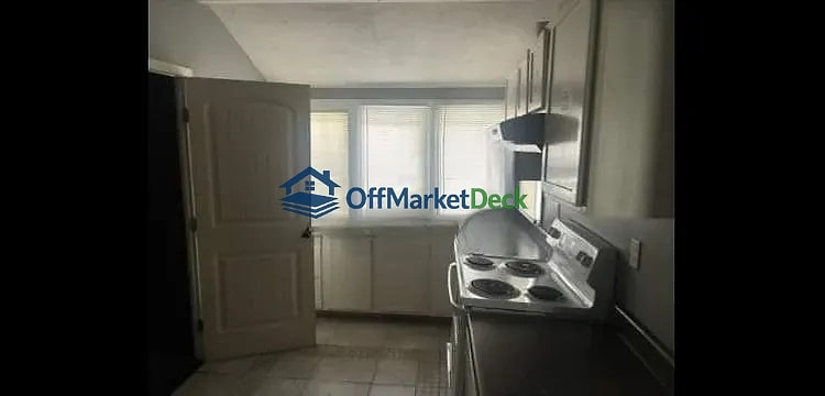 Off-market house in Louisville, Kentucky — 2 beds, 1 bath, $48,862 — photo 6 of 8