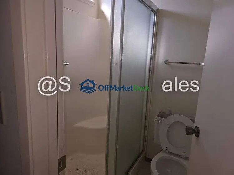 Off-market house in Sacramento, California — 3 beds, 2 baths, $300,000 — photo 3 of 8