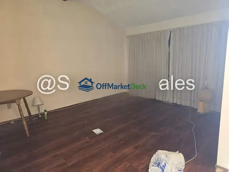 Off-market house in Sacramento, California — 3 beds, 2 baths, $300,000 — photo 6 of 8