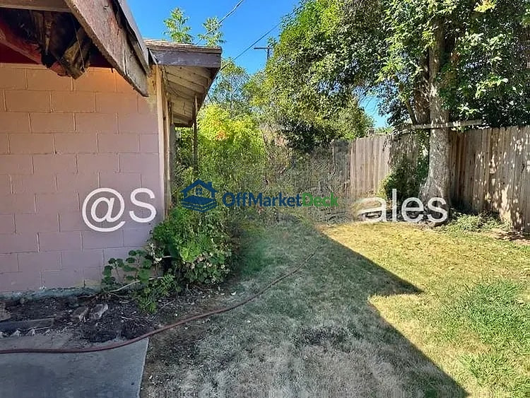 Off-market house in Sacramento, California — 3 beds, 1 bath, $270,000 — photo 8 of 8