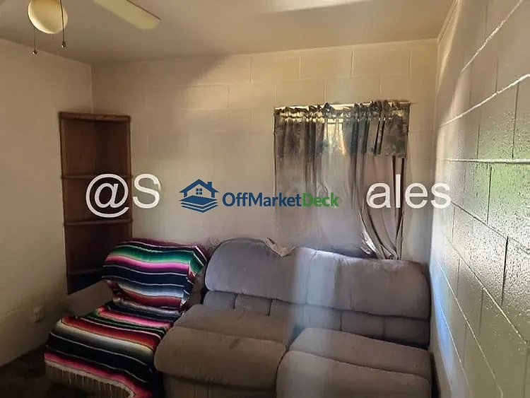Off-market house in Sacramento, California — 3 beds, 1 bath, $270,000 — photo 3 of 8