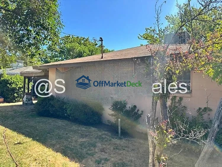 Off-market house in Sacramento, California — 3 beds, 1 bath, $270,000 — photo 6 of 8