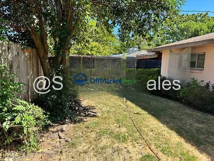 Off-market house in Sacramento, California — 3 beds, 1 bath, $270,000 — photo 7 of 8