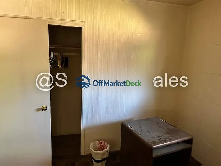 Off-market house in Sacramento, California — 3 beds, 1 bath, $270,000 — photo 4 of 8