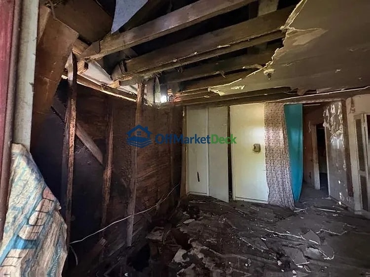 Off-market house in Birmingham, Alabama — 3 beds, 1 bath, $27,050 — photo 5 of 7