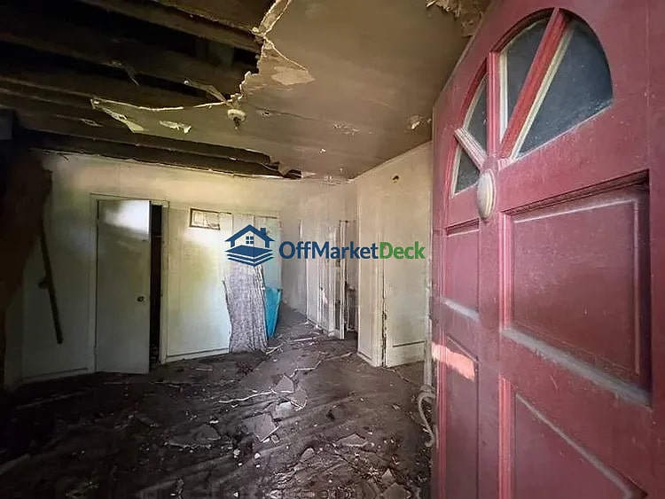 Off-market house in Birmingham, Alabama — 3 beds, 1 bath, $27,050 — photo 3 of 7