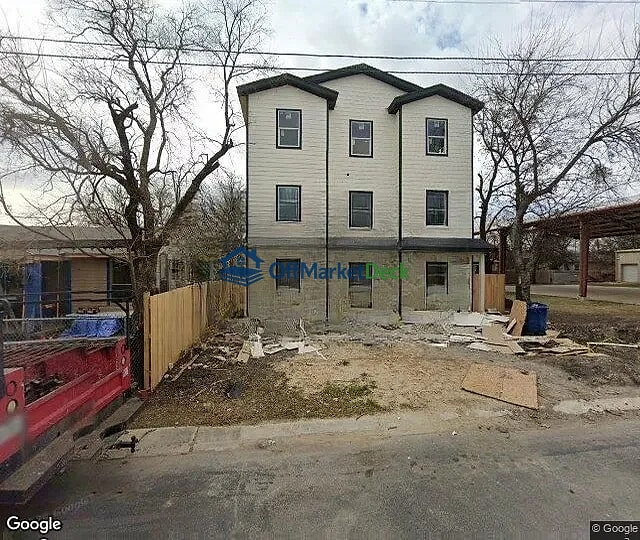 Off-market house in San Antonio, Texas — 12 beds, 8 baths, $665,000 — photo 3 of 3