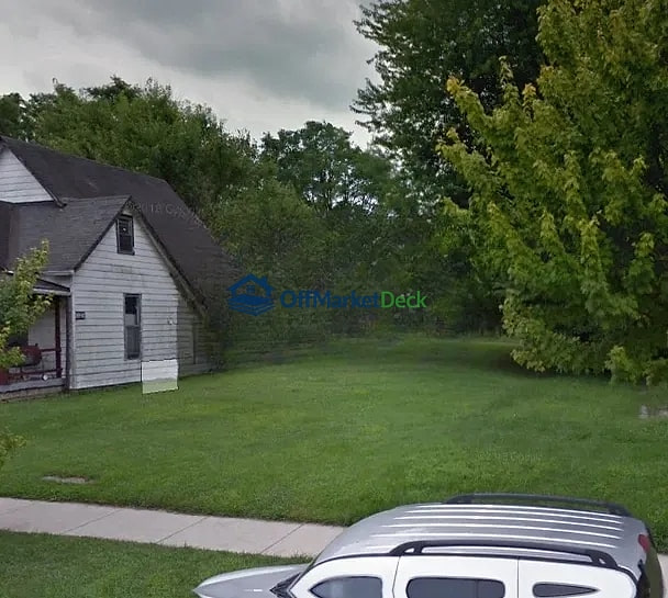 Off-market land in Indianapolis, Indiana — 0.15 acres, $40,000 — photo 2 of 3