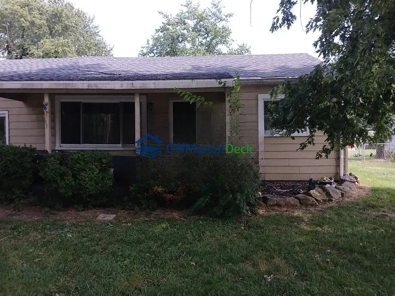 Off-market house in Henderson, Kentucky — 3 beds, 1.5 baths, $86,500