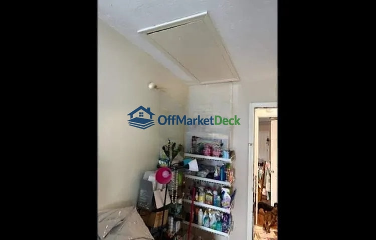 Off-market house in Winchester, Kentucky — 3 beds, 2 baths, $185,000 — photo 5 of 8