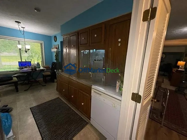 Off-market house in Noblesville, Indiana — 2 beds, 2 baths, $189,990 — photo 6 of 8