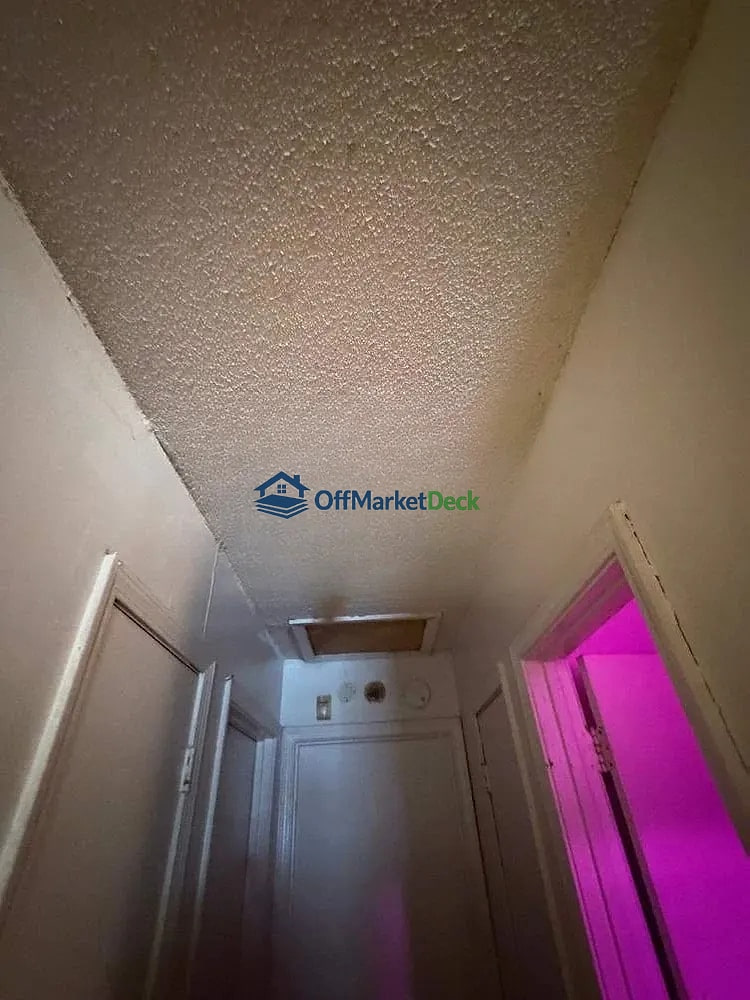 Off-market house in Memphis, Tennessee — 3 beds, 1 bath, $50,000 — photo 8 of 8
