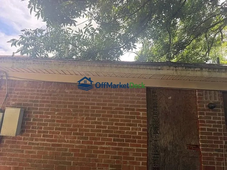 Off-market house in Memphis, Tennessee — 3 beds, 1 bath, $50,000 — photo 5 of 8