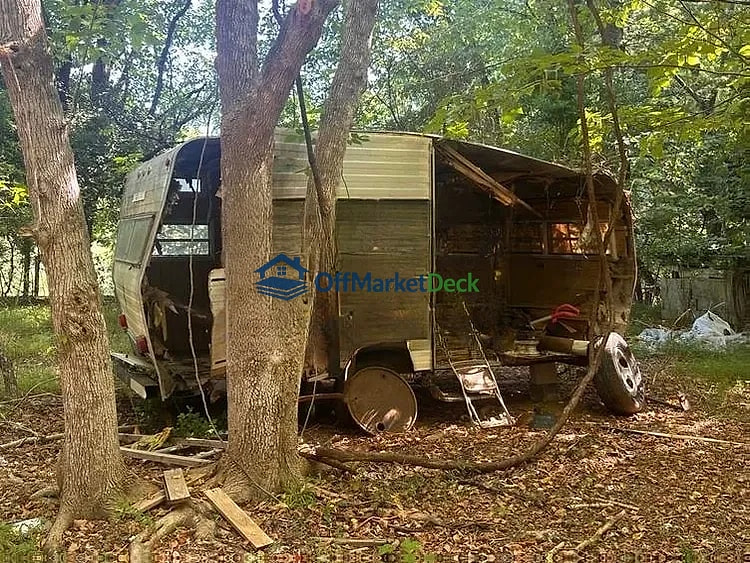 Off-market house in Valdese, North Carolina — 2 beds, 1 bath, $36,000 — photo 7 of 8
