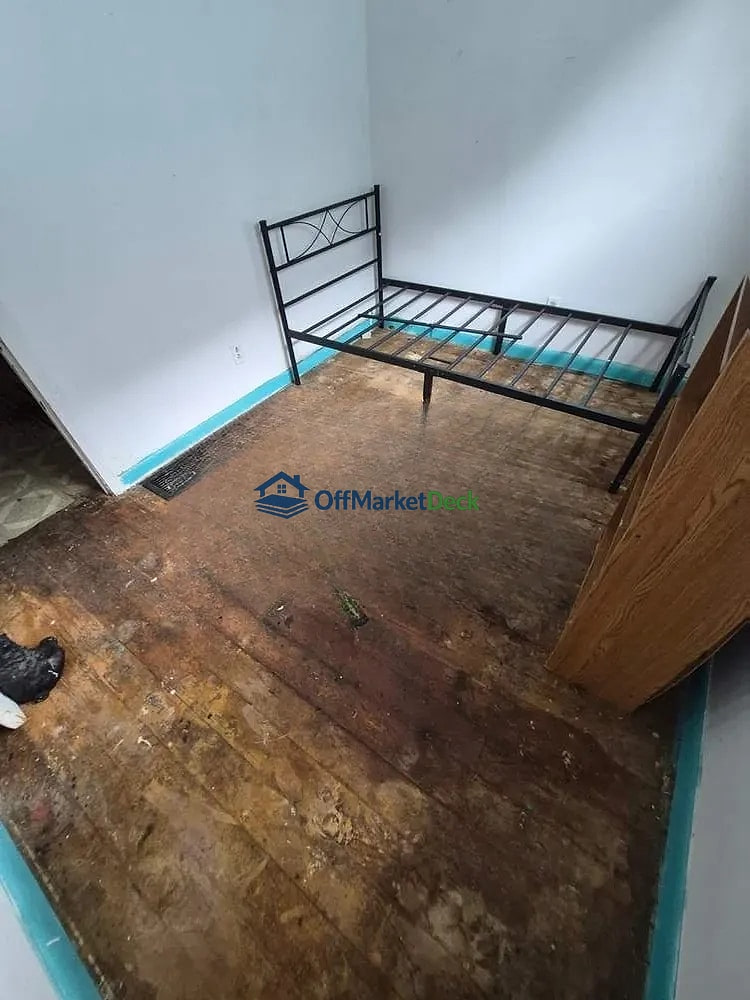 Off-market house in Syracuse, New York — 3 beds, 1 bath, $48,750 — photo 8 of 8