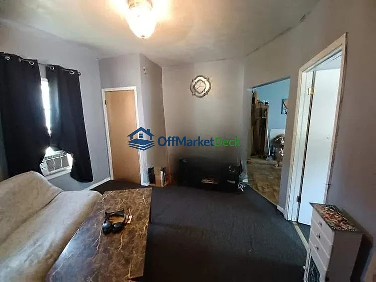 Off-market house in Toledo, Ohio — 3 beds, 1 bath, $52,000 — photo 7 of 8