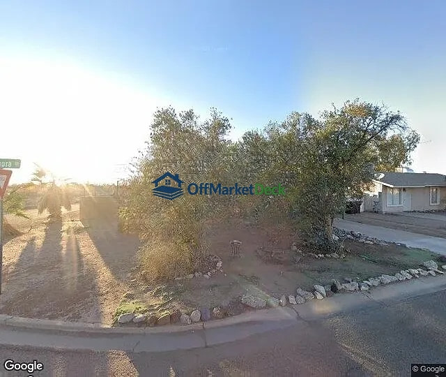 Off-market house in Coolidge, Arizona — 2 beds, 1 bath, $129,000 — photo 2 of 3
