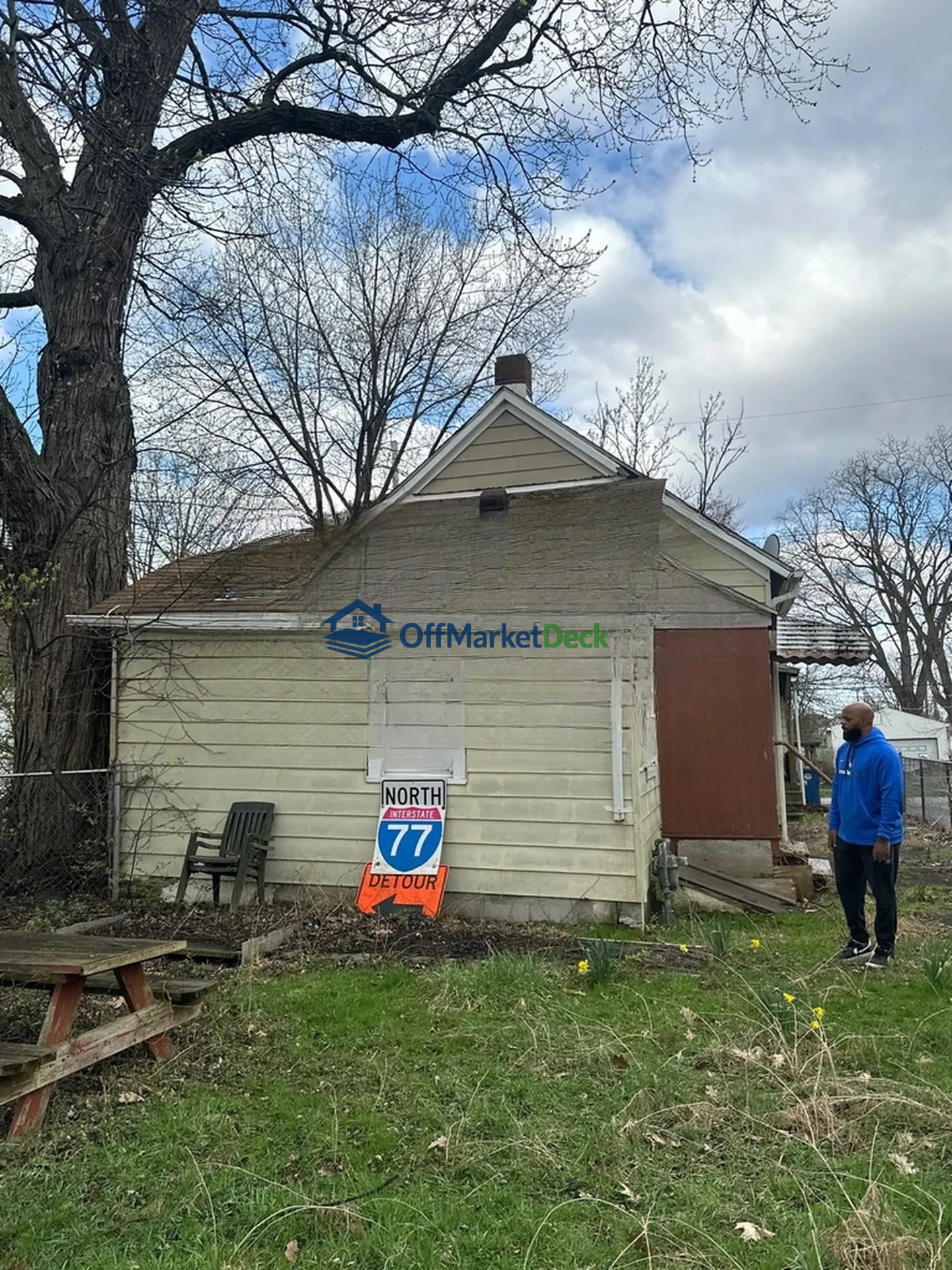 Off-market multi family in Cleveland, Ohio — 2 beds, 1 bath, $59,000 — photo 4 of 8