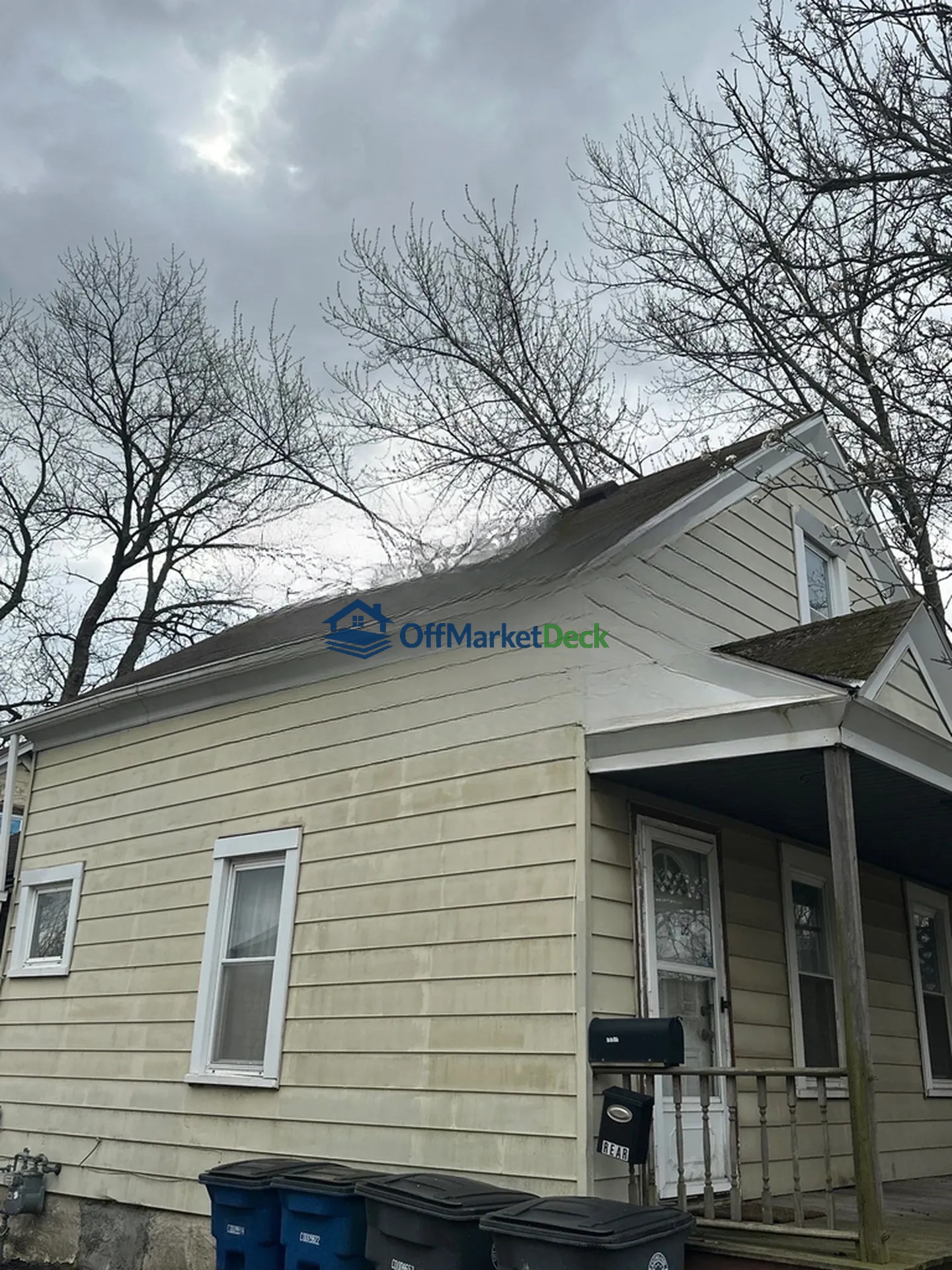 Off-market multi family in Cleveland, Ohio — 2 beds, 1 bath, $59,000 — photo 5 of 8