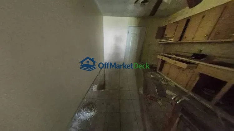 Off-market house in Blytheville, Arkansas — 3 beds, 1 bath, $14,000 — photo 4 of 8