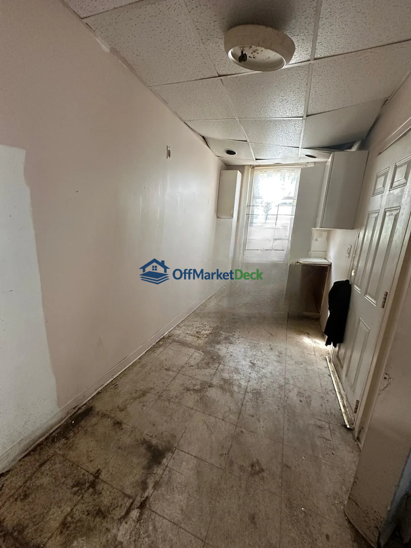 Off-market townhome in Philadelphia, Pennsylvania — 2 beds, 1 bath, $105,000 — photo 5 of 8