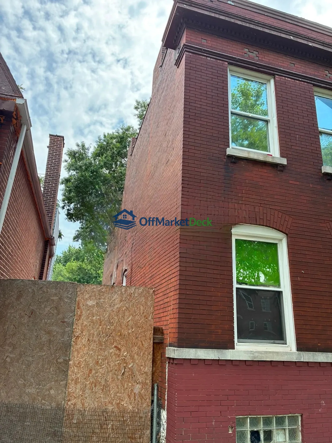 Off-market house in St. Louis, Missouri — 3 beds, 1 bath, $64,900 — photo 6 of 8