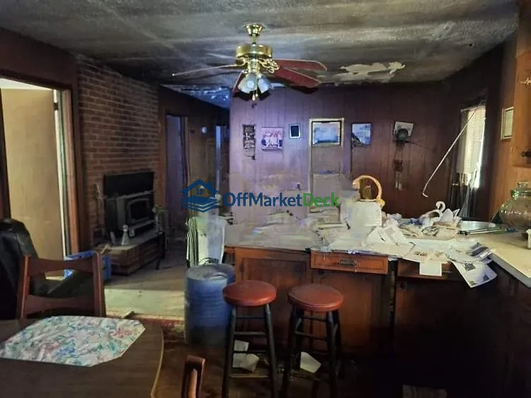 Off-market house in Livingston, South Carolina — 3 beds, 1 bath, $31,200 — photo 4 of 8