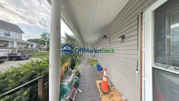 Off-market house in Cambridge, Ohio — 6 beds, 1 bath, $80,000 — photo 3 of 8