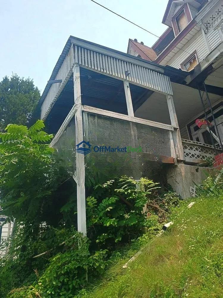 Off-market house in Pottsville, Pennsylvania — 5 beds, 1 bath, $41,000 — photo 2 of 8