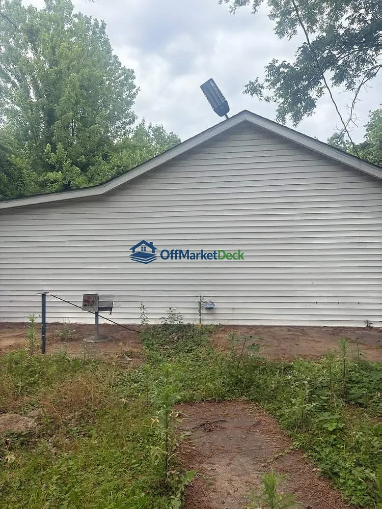 Off-market house in Blytheville, Arkansas — 3 beds, 1 bath, $50,000 — photo 8 of 8