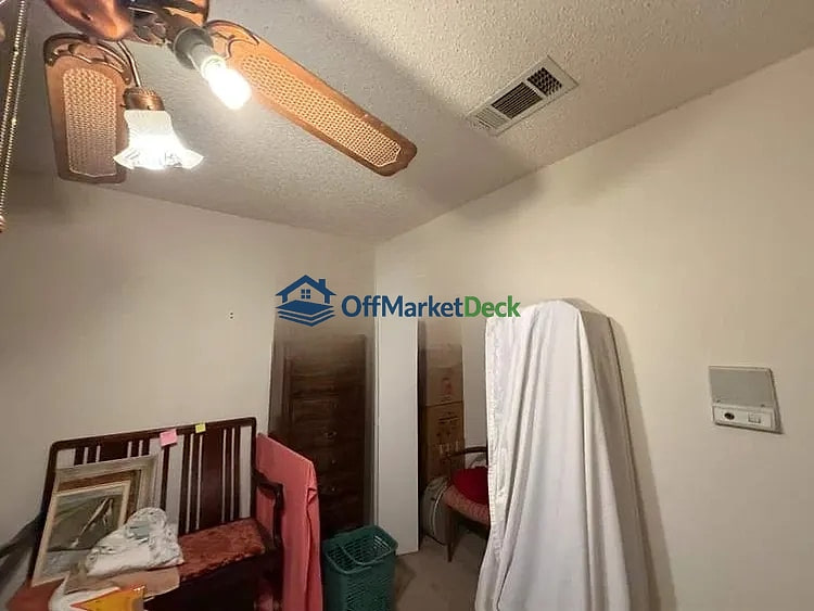 Off-market house in Garland, Texas — 3 beds, 2 baths, $180,000 — photo 2 of 8