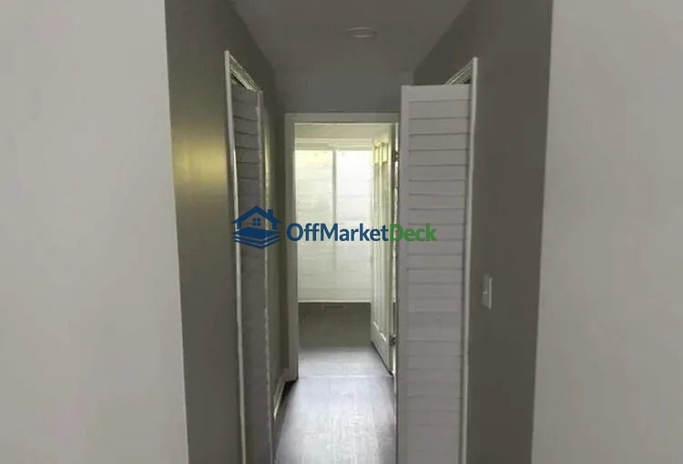 Off-market house in Atlanta, Georgia — 3 beds, 2 baths, $170,000 — photo 6 of 7