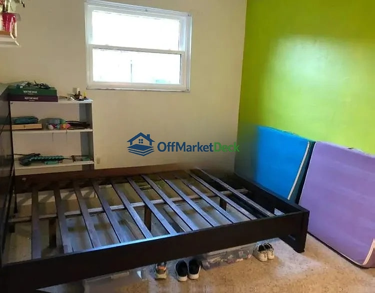 Off-market house in Indianapolis, Indiana — 3 beds, 2 baths, $245,000 — photo 3 of 8