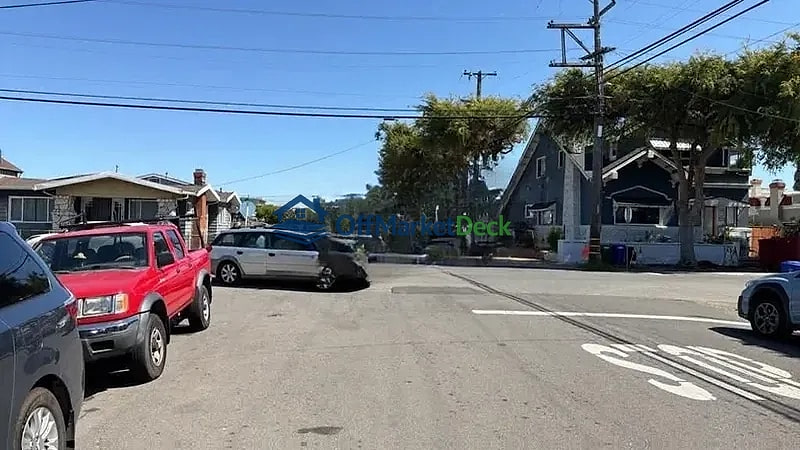 Off-market multi family in Richmond, California — 4 beds, 2 baths, $316,500 — photo 6 of 8