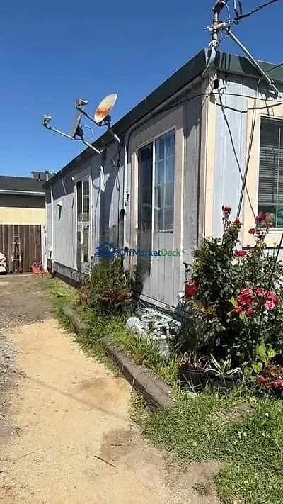 Off-market multi family in Richmond, California — 4 beds, 2 baths, $316,500 — photo 5 of 8