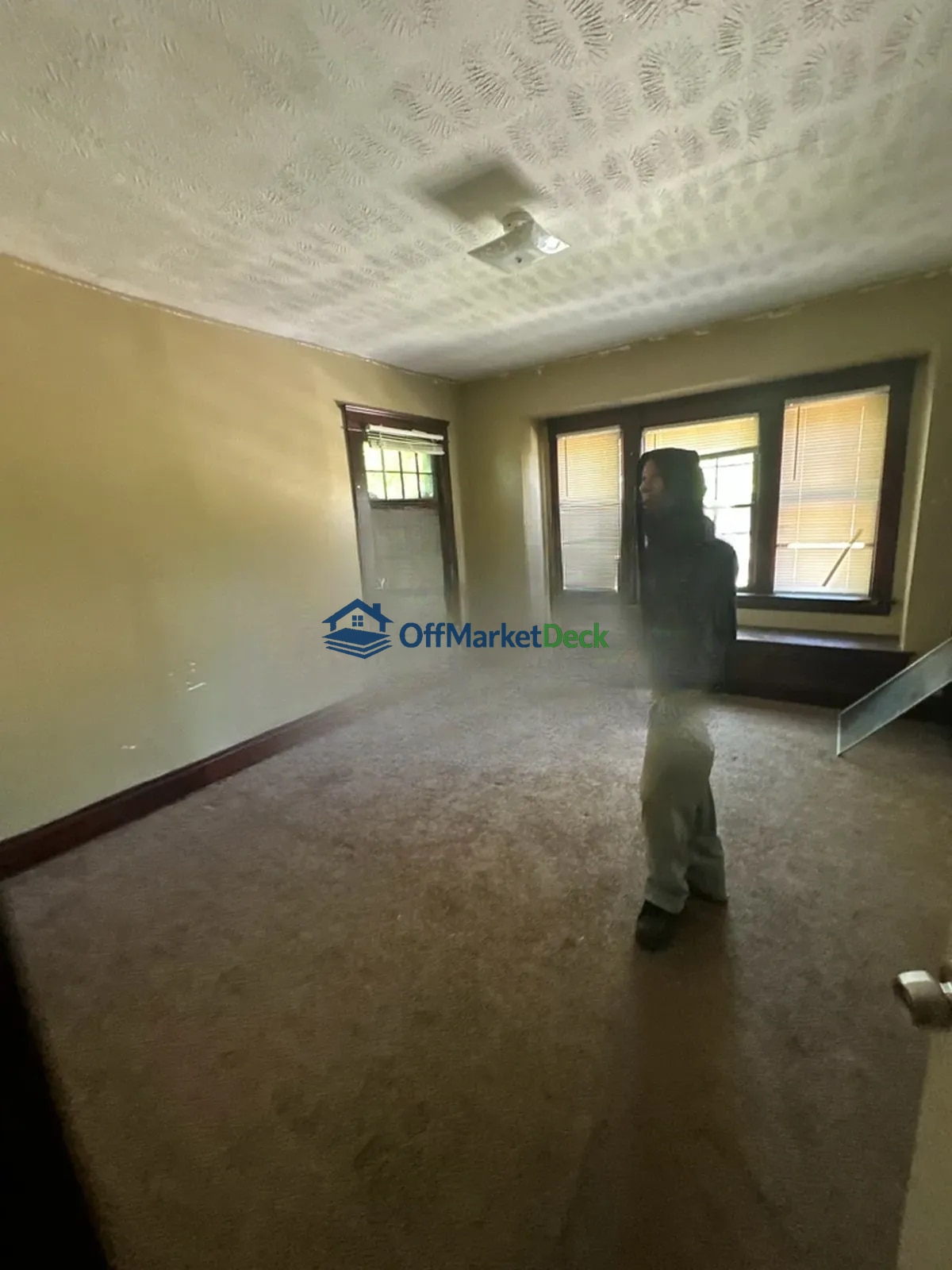 Off-market house in Cleveland Heights, Ohio — 4 beds, 2 baths, $169,000 — photo 8 of 8