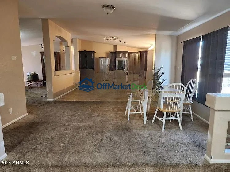 Off-market house in Apache Junction, Arizona — 4 beds, 2 baths, $475,000 — photo 6 of 8