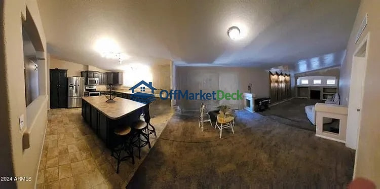 Off-market house in Apache Junction, Arizona — 4 beds, 2 baths, $475,000 — photo 8 of 8
