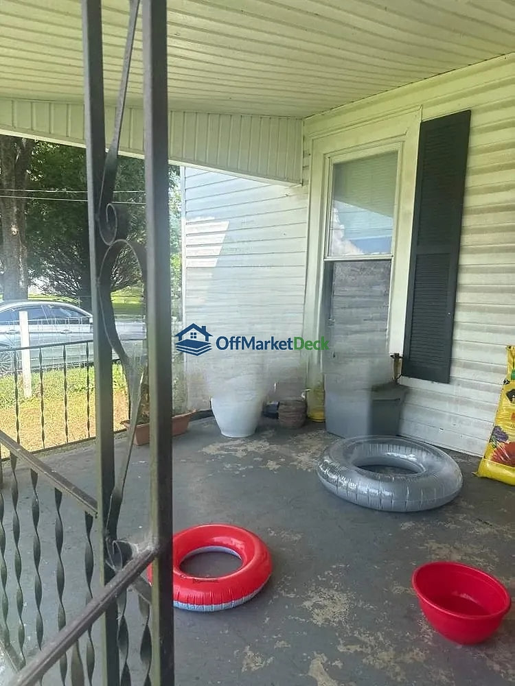 Off-market house in Jasper, Tennessee — 3 beds, 1 bath, $74,900 — photo 5 of 8