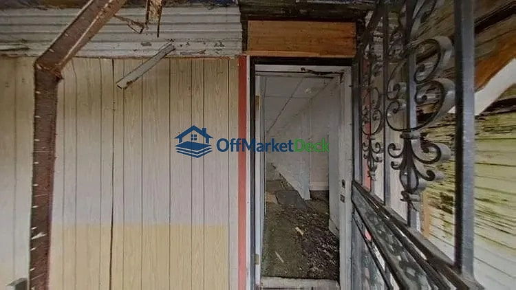 Off-market house in Marion, Indiana — 2 beds, 1 bath, $21,200 — photo 2 of 8