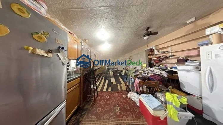 Off-market house in Sturgis, Kentucky — 2 beds, 1 bath, $32,600 — photo 6 of 8