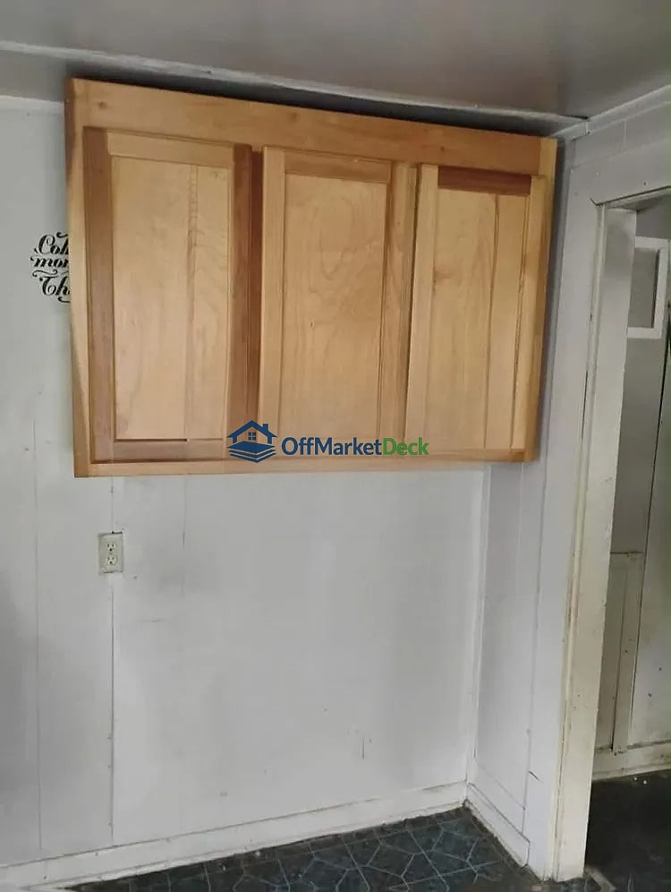 Off-market house in South Boston, Virginia — 2 beds, 1 bath, $37,000 — photo 6 of 8