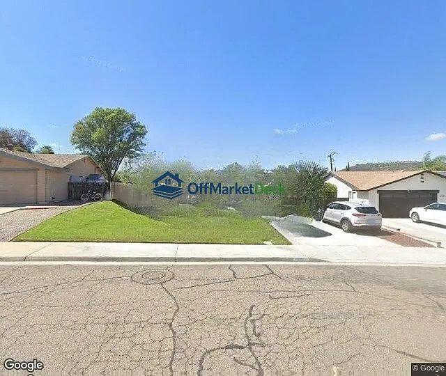 Off-market house in San Marcos, California — 4 beds, 2 baths, $920,000 — photo 2 of 3