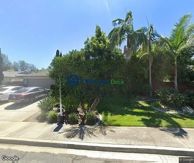 Off-market house in San Marcos, California — 6 beds, 3 baths, $979,000 — photo 3 of 3