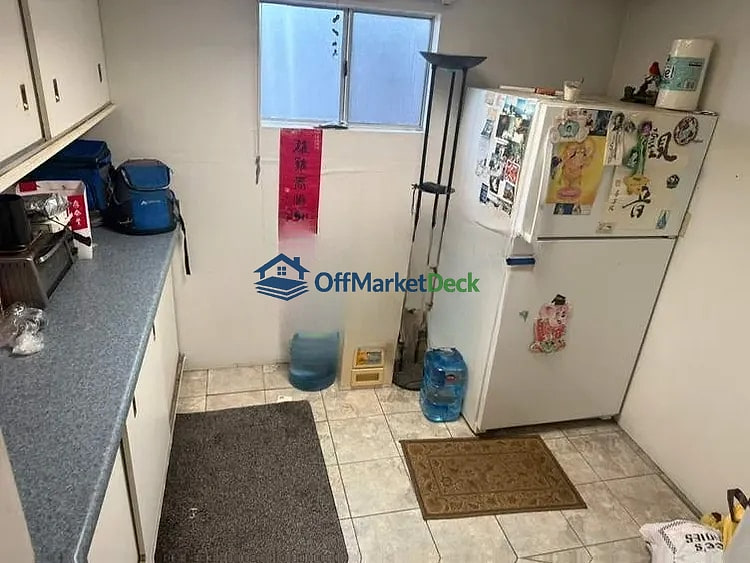 Off-market house in San Dimas, California — 2 beds, 1.5 baths, $90,000 — photo 8 of 8