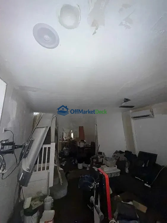 Off-market house in Philadelphia, Pennsylvania — 3 beds, 2 baths, $115,000 — photo 5 of 8