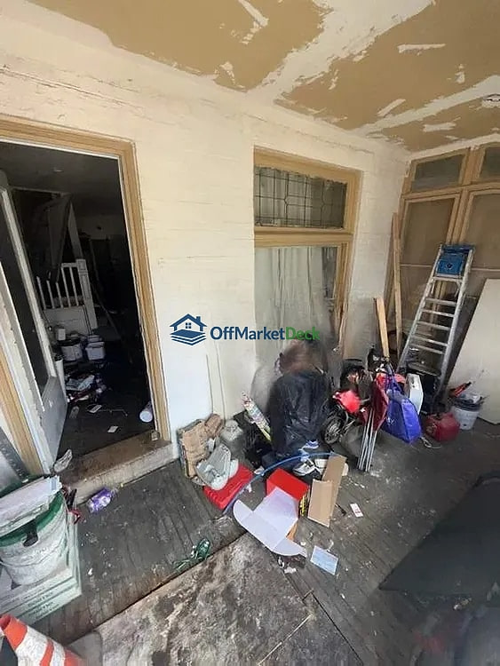 Off-market house in Philadelphia, Pennsylvania — 3 beds, 2 baths, $115,000 — photo 3 of 8